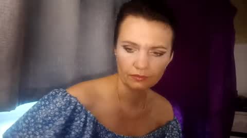 Snapshot of hotmamaqueen234 chatting on 08.05.26 hotmamaqueen234 online show from 08.05.26