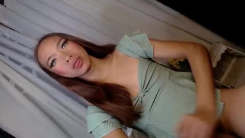 Snapshot of hotmichelle292006 chatting on 05.16.26 HI its me youre lovely MICHAELA online show from 05.16.26