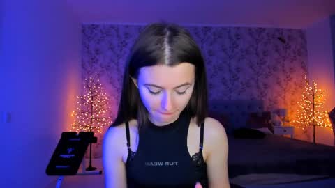 Snapshot of hotmolly_ chatting on 05.23.26 hotmolly_ online show from 05.23.26
