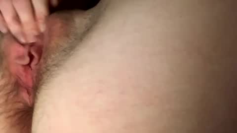 Snapshot of hotmommy2003 chatting on 01.08.25 hotmommy2003 online show from 01.08.25