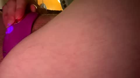 Snapshot of hotmommy2003 chatting on 01.20.25 hotmommy2003 online show from 01.20.25