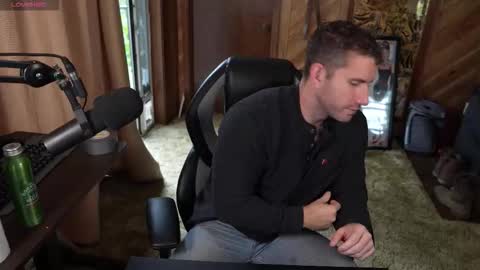 hotmuscles6t9 online show from 10.28.25