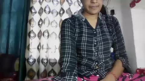 Snapshot of hotnsweetindian chatting on 12.08.24 lola online show from 12.08.24