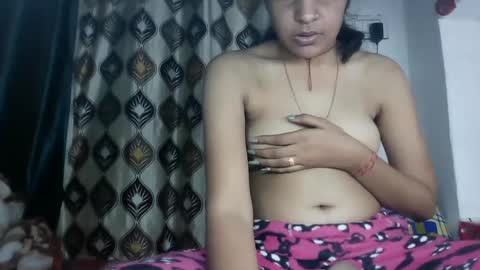 Snapshot of hotnsweetindian chatting on 12.16.24 lola online show from 12.16.24