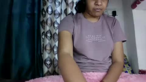 Snapshot of hotnsweetindian chatting on 01.13.25 lola online show from 01.13.25