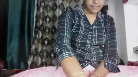 Snapshot of hotnsweetindian chatting on 01.19.25 lola online show from 01.19.25