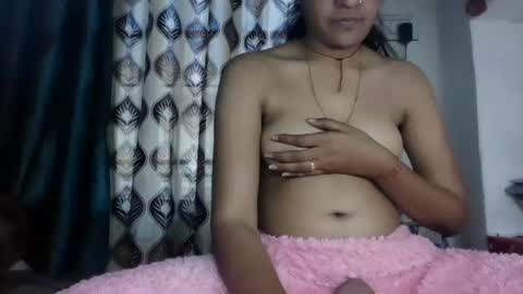 Snapshot of hotnsweetindian chatting on 02.02.25 lola online show from 02.02.25