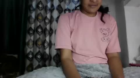 Snapshot of hotnsweetindian chatting on 02.20.25 lola online show from 02.20.25