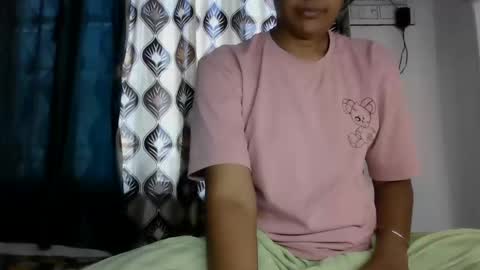 Snapshot of hotnsweetindian chatting on 09.10.25 lola online show from 09.10.25