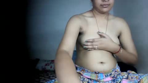 Snapshot of hotnsweetindian chatting on 06.08.26 lola online show from 06.08.26