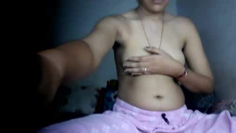 Snapshot of hotnsweetindian chatting on 06.18.26 lola online show from 06.18.26