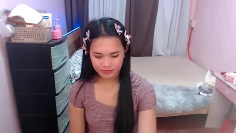 hotpinay_rhowe online show from 02.22.25