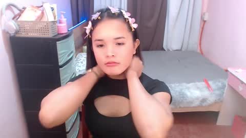 hotpinay_rhowe online show from 02.24.25