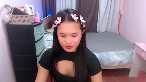 hotpinay_rhowe online show from 02.25.25
