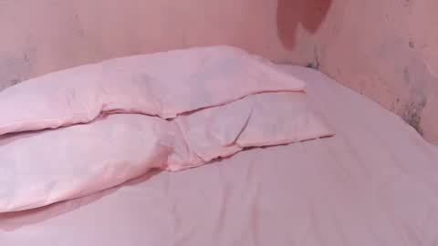 hotpink4u04 online show from 01.28.25