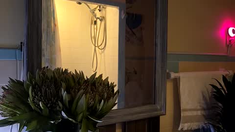 Snapshot of hotrox6942 chatting on 09.21.25 hotrox6942 online show from 09.21.25