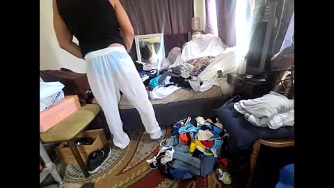 Snapshot of hotrox6942 chatting on 11.01.25 hotrox6942 online show from 11.01.25