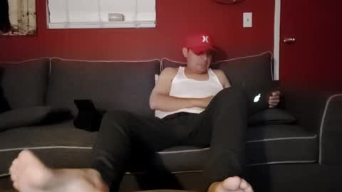 Snapshot of hotstuff695991 chatting on 10.01.25 Cum join me online show from 10.01.25