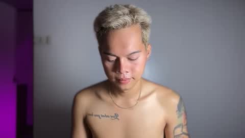 Snapshot of hotstuffph chatting on 03.28.26 C A R L I T O online show from 03.28.26