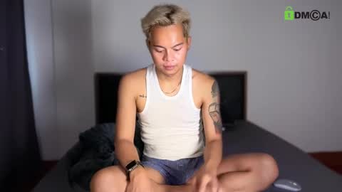 Snapshot of hotstuffph chatting on 04.07.26 C A R L I T O online show from 04.07.26