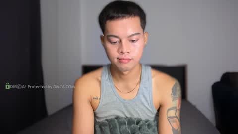 Snapshot of hotstuffph chatting on 04.09.26 C A R L I T O online show from 04.09.26