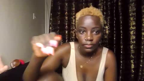 Snapshot of hott_amalia chatting on 02.02.26 Amalia online show from 02.02.26