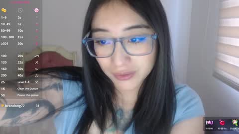 Snapshot of hottbee1 chatting on 12.22.24 AMY online show from 12.22.24