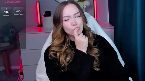 hello Im Eva online show from 10.08.25