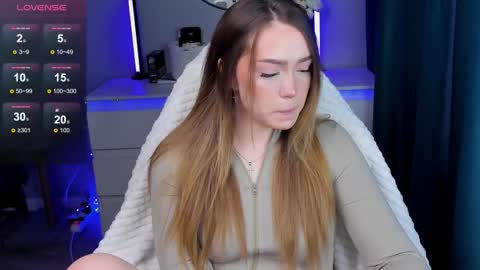 hello Im Eva online show from 11.15.25