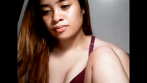 Snapshot of hottie_asianbabe chatting on 03.11.25 Leen online show from 03.11.25