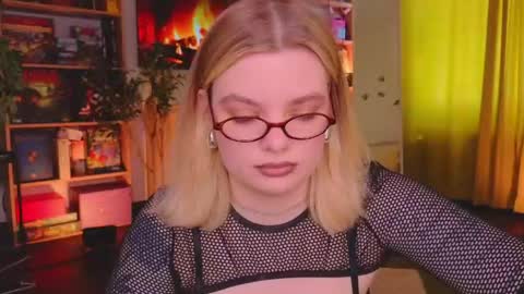 Snapshot of hottie_jane chatting on 05.17.26 Jane online show from 05.17.26