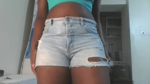 Snapshot of hottie_vera chatting on 02.16.26 vera online show from 02.16.26