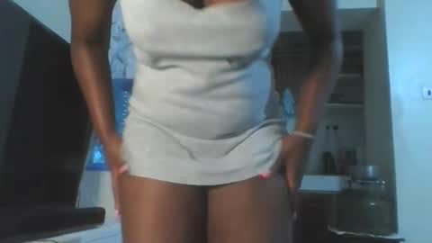 Snapshot of hottie_vera chatting on 03.21.26 vera online show from 03.21.26