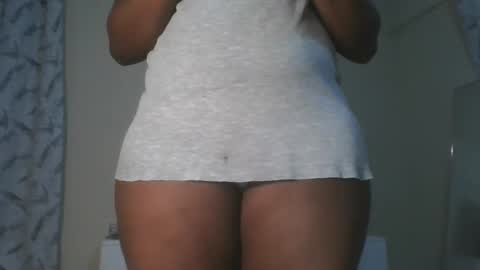 Snapshot of hottie_vera chatting on 04.11.26 vera online show from 04.11.26