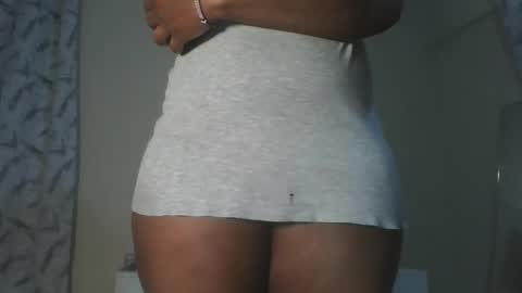 Snapshot of hottie_vera chatting on 04.11.26 vera online show from 04.11.26