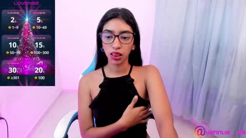 Veronica independent model online show from 01.03.25