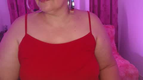 Snapshot of hottieauntie chatting on 10.23.25 sweetie Aunt online show from 10.23.25