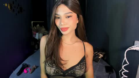 Hi i am Jane half vietnamese and half pinay and would like to meet good person here XOXO online show from 05.23.26