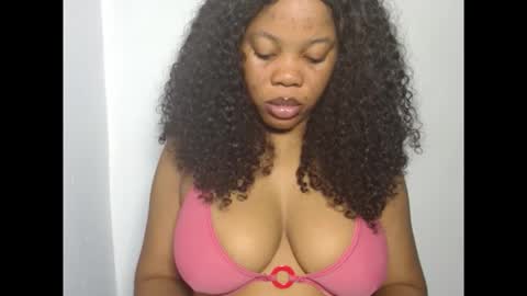 hotty_lora889 online show from 10.15.25