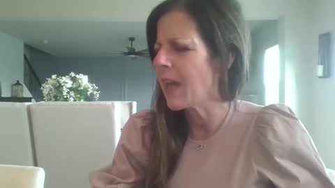 Snapshot of hotwifehotlife01 chatting on 04.24.26 Hotwifehotlife01 online show from 04.24.26