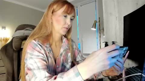 Snapshot of hotyplays chatting on 03.01.26 Susan online show from 03.01.26