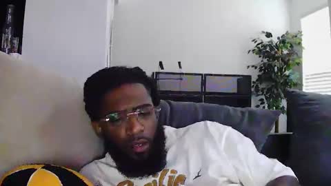 Snapshot of houstonpipeslayer chatting on 11.01.25 houstonpipeslayer online show from 11.01.25