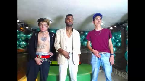 HOWENTS online show from 02.01.25