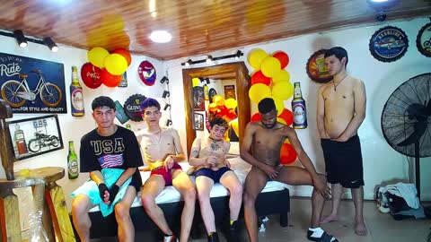 HOWENTS online show from 02.04.25