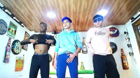 HOWENTS online show from 03.05.25