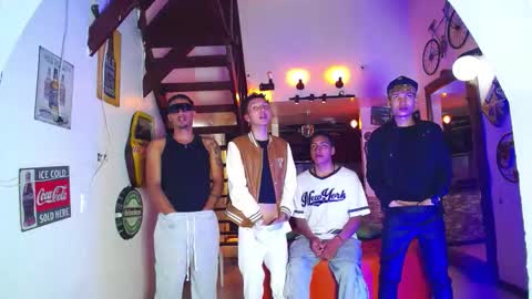 Snapshot of howents chatting on 10.18.25 HOWENTS online show from 10.18.25