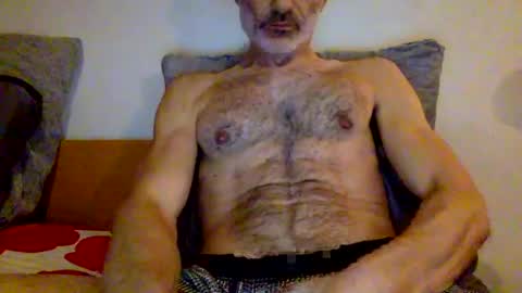 Snapshot of hry4youchat chatting on 12.15.24 hry4youchat online show from 12.15.24