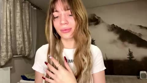 hsiuscherich online show from 12.14.25