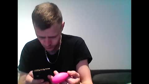 hubikush22 online show from 01.04.25