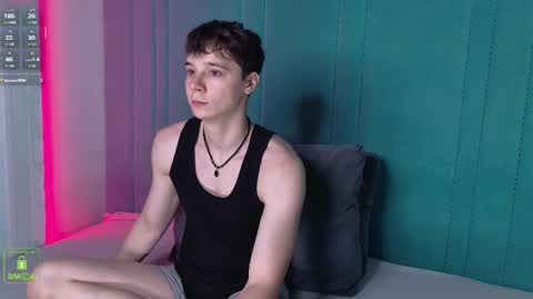 Snapshot of hugebangins_ chatting on 09.21.25 ANTHONY online show from 09.21.25